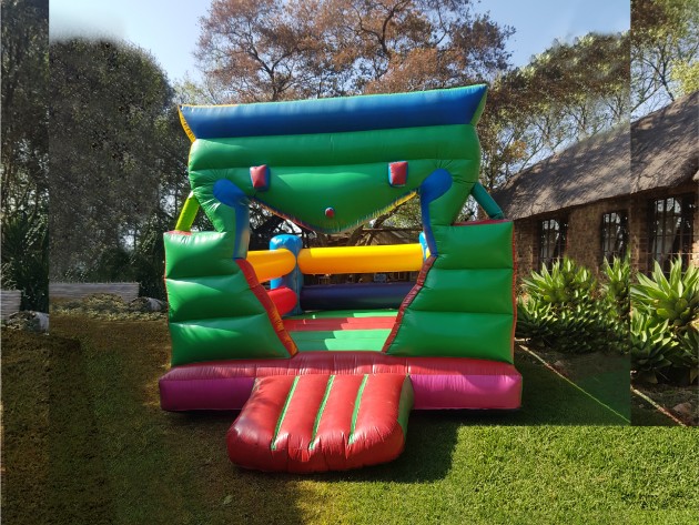 4x4 clown - 4m x 4m R550