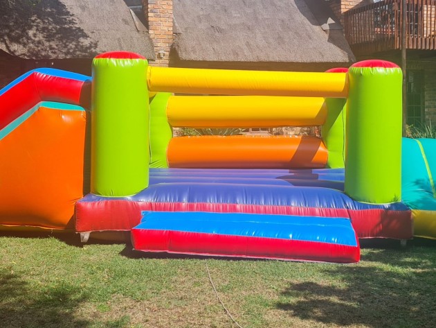 Combination 2 - 8m x 4m x 1.7 High R690