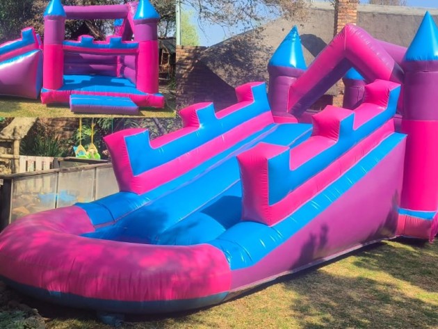 Fun house Pink - 9x4m x 1.7m Height R690
